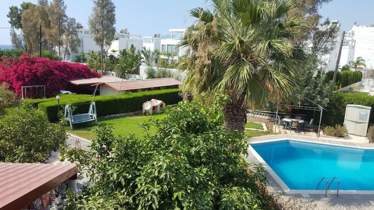 Moon-Light Studio Hotel Larnaca Bagian luar foto